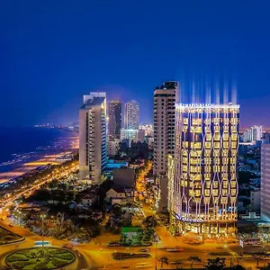 https://stella-maris-beach-danang.dananghotels.net