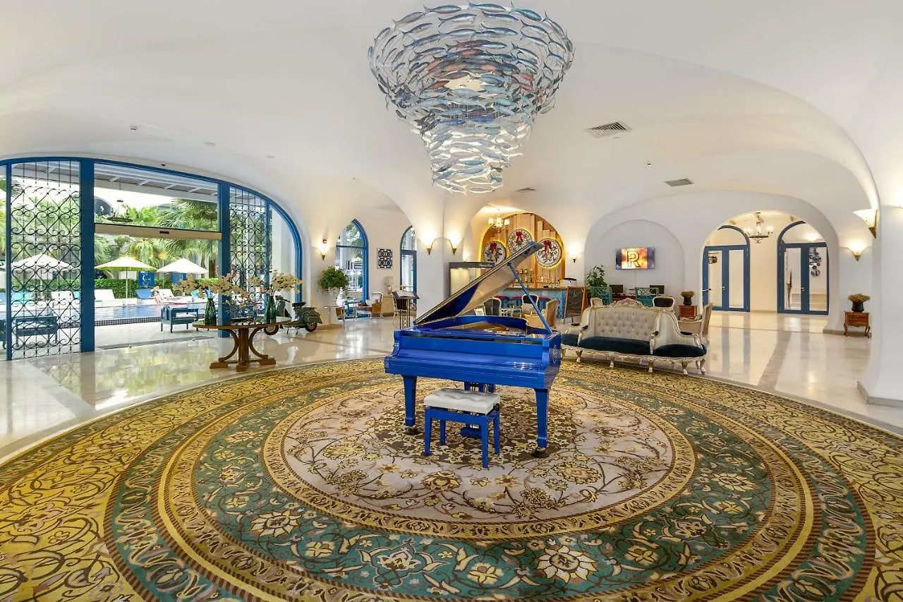Risemount Premier Resort Da Nang 5*,